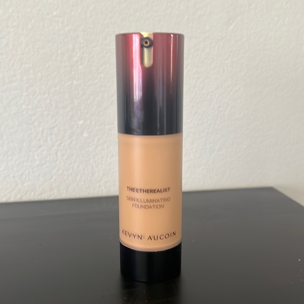 Kevyn Aucoin The Etherealist Skin Illuminating Foundation